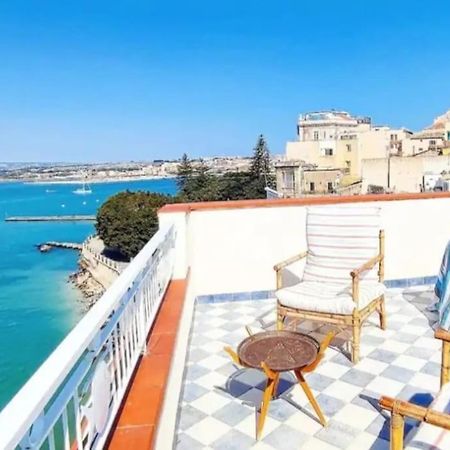 Terrazza Sul Mare Attico "Alfeo E Aretusa" Syrakusa Exteriör bild
